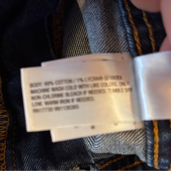 Universal Thread Sailor Wide-Leg High-Rise Ankle Jeans - Picture 9 of 11